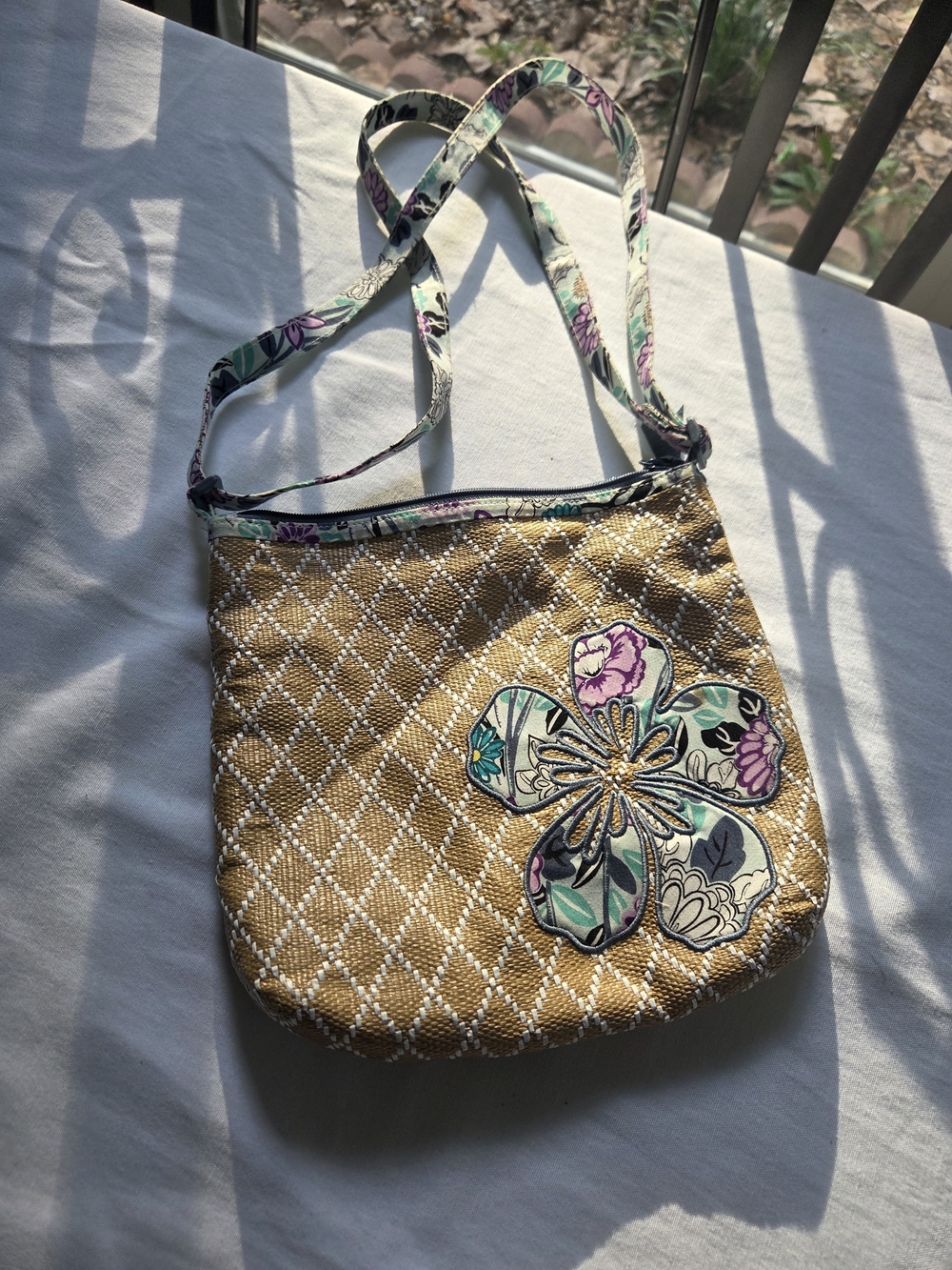 Vera Bradley Penelope's Garden Beach Crossbody Straw Floral Bag